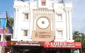 Le Emerald Residency